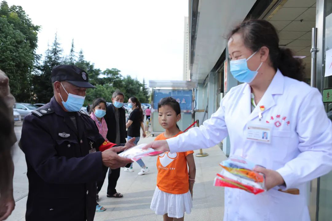 “全民健康日”活动-昭通李景铧中医骨伤医院